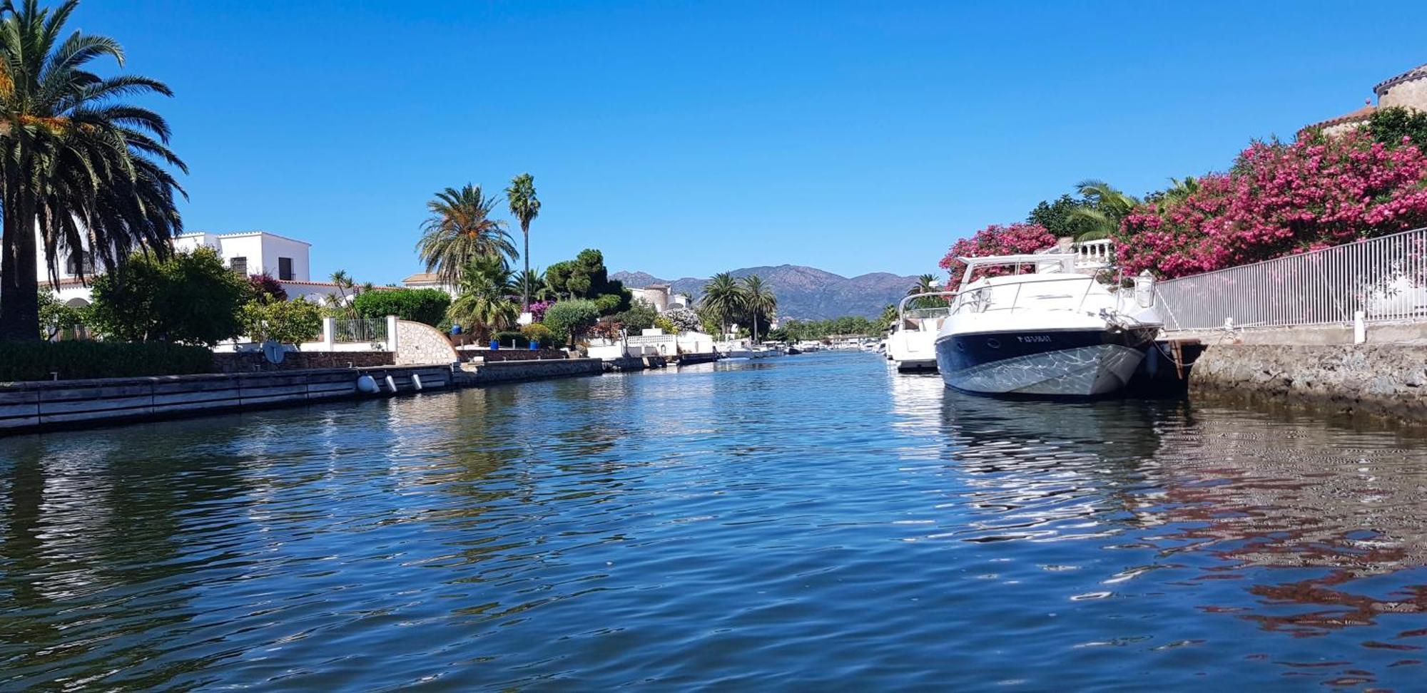 Appartement Sur Empuriabrava A 100 M De La Mer Luaran gambar